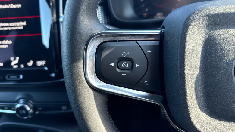 Volvo Xc40 1.5 T5 Recharge PHEV R DESIGN Pro 5dr Auto Estate